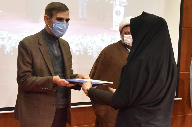 از پژوهشگران برتر دانشگاه تجلیل شد