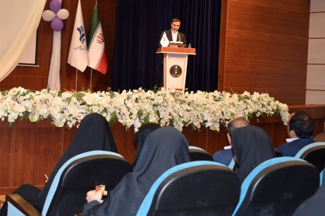 از اعضای هیات علمی دانشگاه تجلیل شد