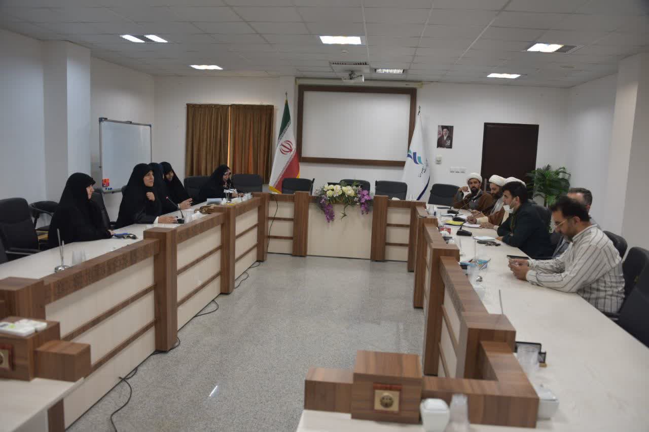 توسعه تعاملات فرهنگی و تقویت همکاری های علمی و پژوهشی؛ محور نشست مشترک دانشگاه حضرت معصومه(س) و مدرسه عالی امیرالمؤمنین(ع)